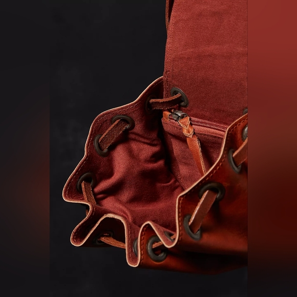 Free People We The Free Comeback Crossbody/Sap - Picture 6 of 16